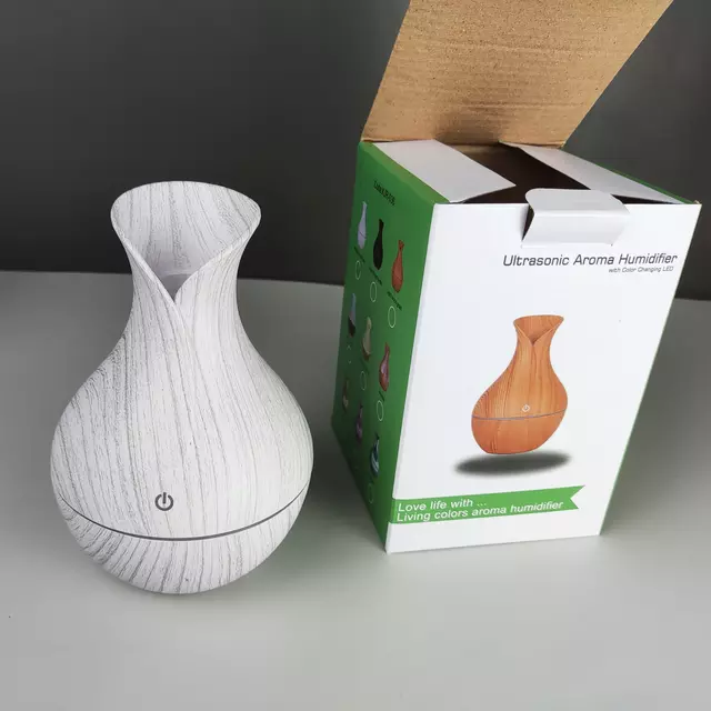 200ml USB powered diffuser ultrasonic air humidifier. Essential oil aromatherapy cool mist maker for your home and office. Spark up your space!