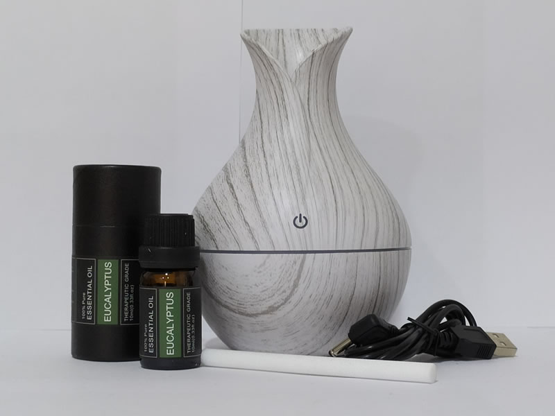 USB Powered Aroma Diffuser-200ml + Essential Oil -10ml - White